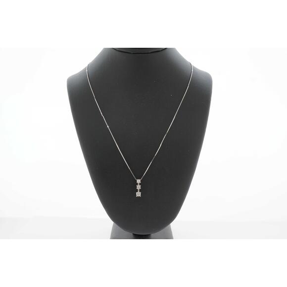 HOT Estate Sale 14k White Gold Diamond Pendant Necklace